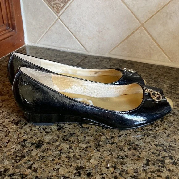 Michael Kors shoes - Picture 6 of 7